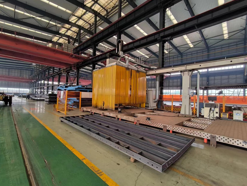 焊接機(jī)器人設(shè)備